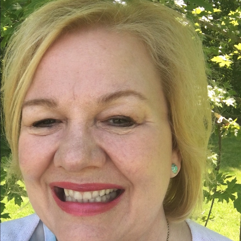 Meet your Posher, Brenda